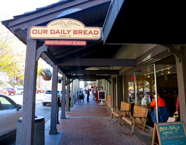 pet friendly hotels boone